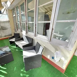  Hostel Des Artistes Hiszpania